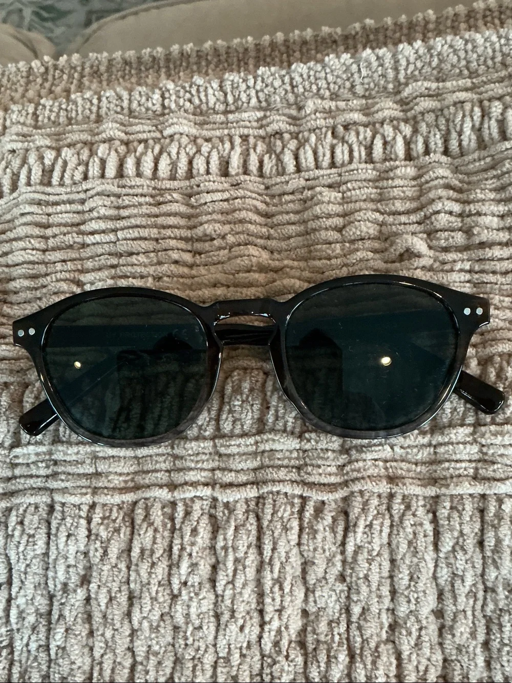 Men's Black Round Sunglasses — Minimal Matte Design